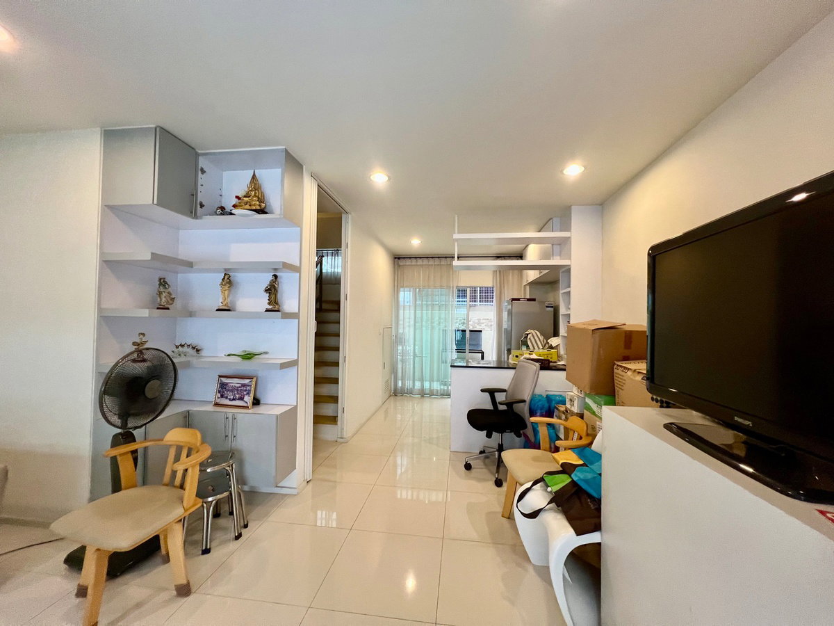 รูป ขายทาวน์โฮม 3 ชั้น ทำเลดี ติดถนน – Noble Cube พัฒนาการ - รูปที่ 5/26