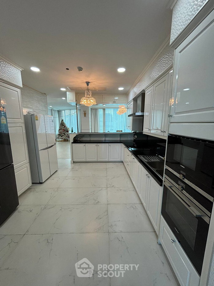 รูป คอนโด 4 ห้องนอน 355 ตร.ม. ชั้น 25 สุดพรีเมียม Royce Private Residences ใกล้ MRT สุขุมวิท (รับสัตว์เลี้ยง) (ID 1404323) - รูปที่ 10/26
