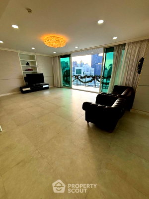 Condos for sale : Pet-Friendly 4-BR 355 Sqm At 25th Floor Royce Private Residences Near MRT Sukhumvit (ID 1404323)