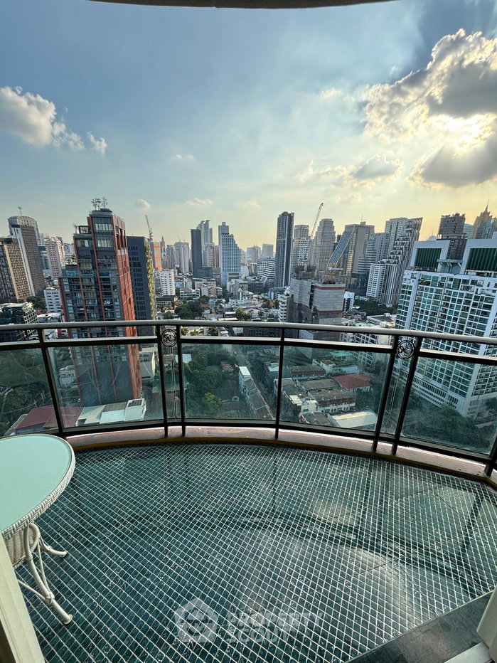 รูป คอนโด 4 ห้องนอน 355 ตร.ม. ชั้น 25 สุดพรีเมียม Royce Private Residences ใกล้ MRT สุขุมวิท (รับสัตว์เลี้ยง) (ID 1404323) - รูปที่ 22/26
