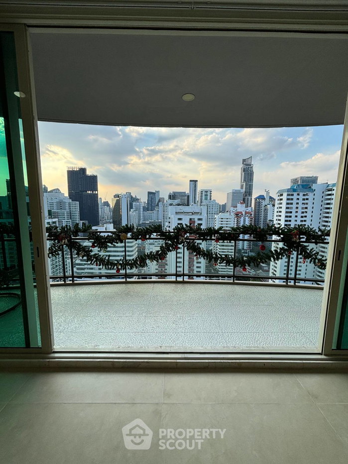 รูป คอนโด 4 ห้องนอน 355 ตร.ม. ชั้น 25 สุดพรีเมียม Royce Private Residences ใกล้ MRT สุขุมวิท (รับสัตว์เลี้ยง) (ID 1404323) - รูปที่ 12/26