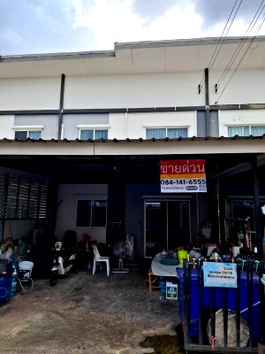Townhouses for sale Eastern Asia University : Lalin Town Lio & Lanceo CRIB Lumlukka Khlong 4-5