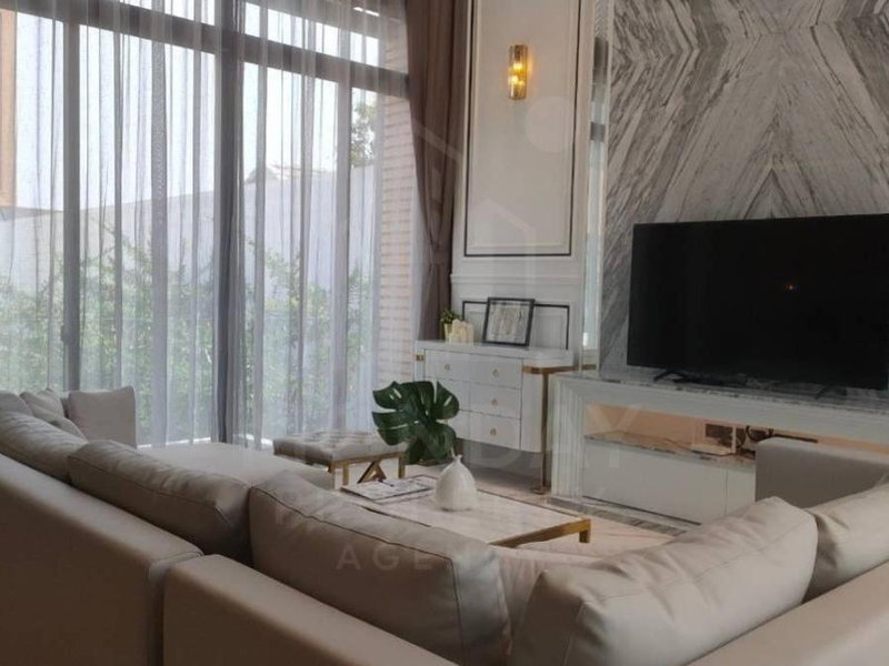 Houses for sale : 📌 Urgently for sale : The Primary V MD-90743
