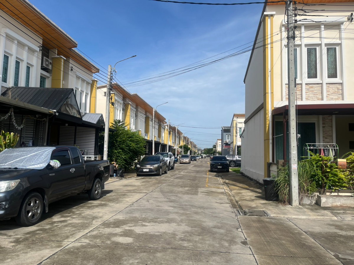 picture Golden Town Chalermprakiat - Suan Luang - 7/8