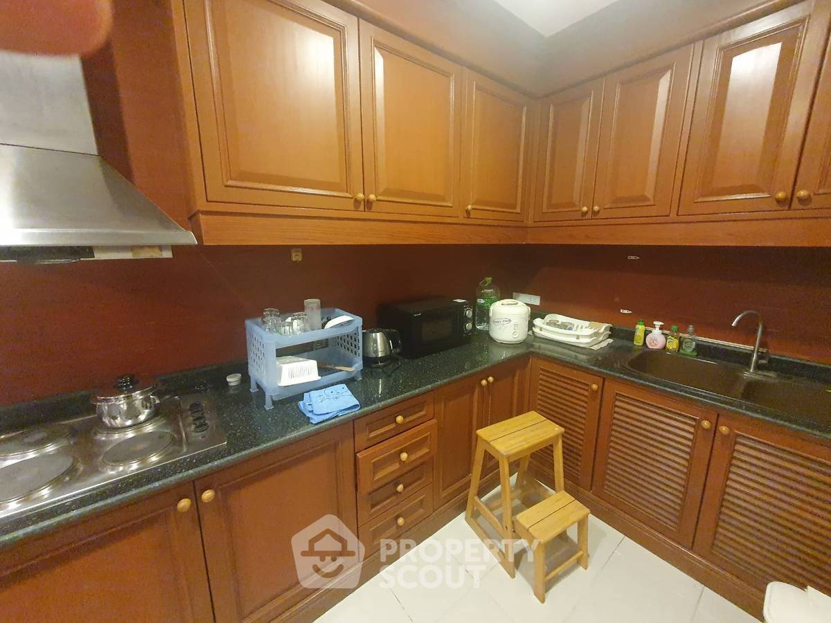 picture 26th-Floor 3-BR 270 Sqm Condo At Salintara Condominium, Bang Kho Laem (ID 558815) - 3/6