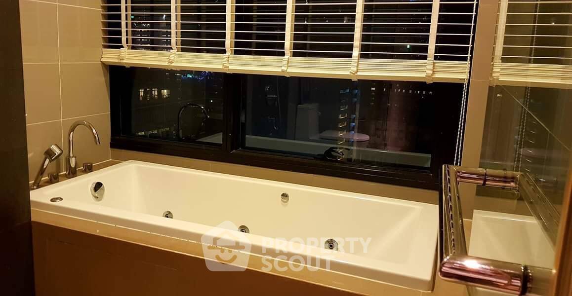 รูป คอนโด 1 ห้องนอน 52 ตร.ม. พร้อมเลี้ยงสัตว์ ที่ M Silom ใกล้ BTS ช่องนนทรี 400 ม. (ID 514586) - รูปที่ 5/5
