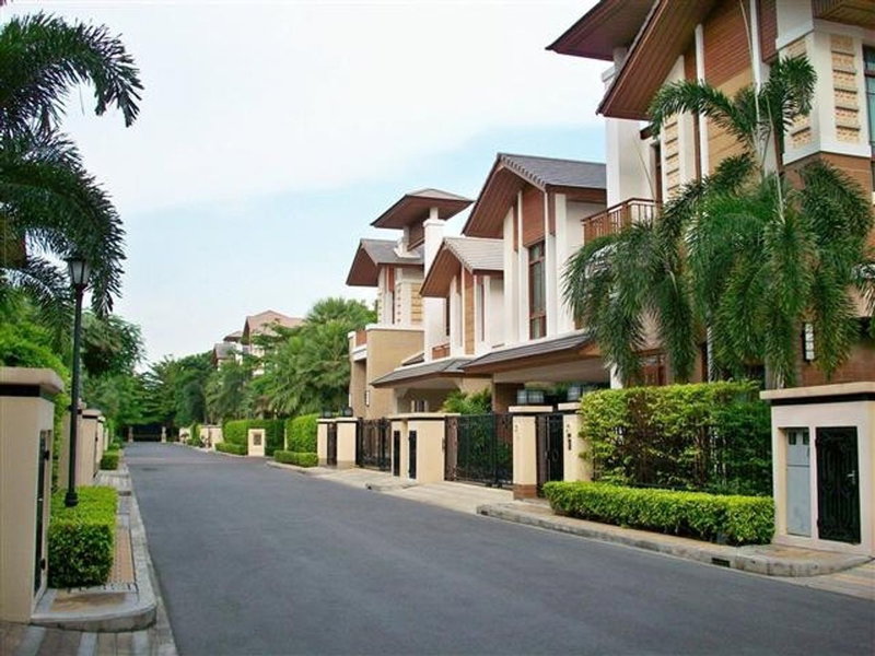 Houses for rent : Baan Sansiri Sukhumvit 67 house
