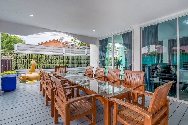 รูป ให้เช่าพูลวิลล่า 6 ห้องนอน | 7 ห้องน้ำนอนสไตล์โมเดิร์น – จอมเทียน พัทยา 75,000 บาท/เดือน - รูปที่ 2/10