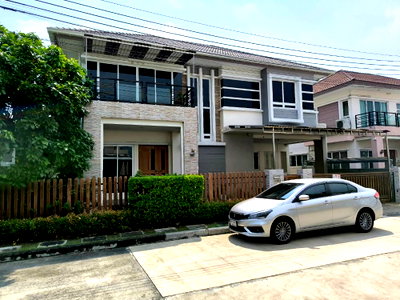 บ้านเดี่ยว จุฬาลงกรณ์มหาวิทยาลัย : ขาย เช่าบ้านเดี่ยว 2 ชั้น หลังมุม หมู่บ้านบางกอกบูเลอวาร์ด วงแหวน - เทพารักษ์ ทำเลดี เดินทางสะดวก 