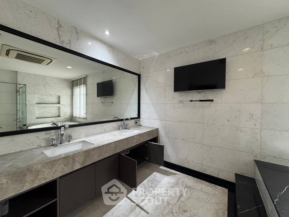 รูป บ้านเช่า 4 ห้องนอน ในโครงการ Granada Pinklao-Petchkasem บางแค (ID 2141569) - รูปที่ 9/34