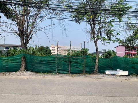 ♢ Spacious Land ♢ ขนาดที่ดิน 1,103.00 ตร.ว. | แปลงใหญ่ | ใกล้ จุดขึ้นลงทางด่วนงามวงศ์วาน , ถนนติววานนท์