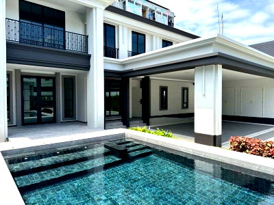 บ้านเดี่ยว ถนนสุขุมวิท : LTHC13104 – House for Sale บ้านขาย at Private Pool Residence ไพรเวท พูล เรสซิเดนซ์ Size 364 sqm. 4 beds 5 baths Near BTS Bearing ONLY 42 MB