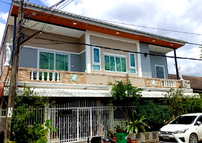 ขายบ้านเดี่ยว : ขายบ้านเดี่ยว รีโนเวทใหม่ทั้งหลัง หมู่บ้านกิตตินิเวศน์ ซอยรามคำแหง 68 บ้านขนาดใหญ่ ทำเลดี พื้นที่ใช้สอยกว้าง เหมาะสำหรับอยู่อาศัยหรือทำโฮมออฟฟิศ