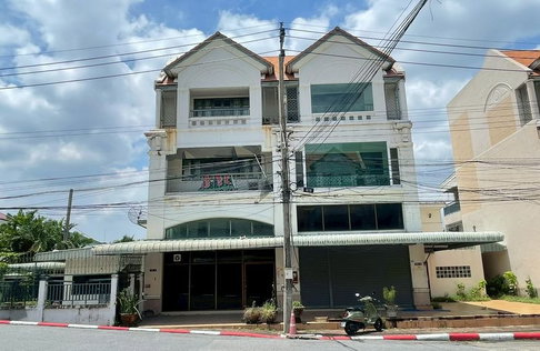 💙💛❤️ขายด่วน! Home Office 106.2 ตร.ว.  🏢 หมู่บ้านลดาวัลย์ ศรีนครินทร์ (ซ.ศรีด่าน 14)  🚆 ติดถนนใหญ่ เดินเพียง 3 นาทีถึง MRT ศรีแบริ่ง