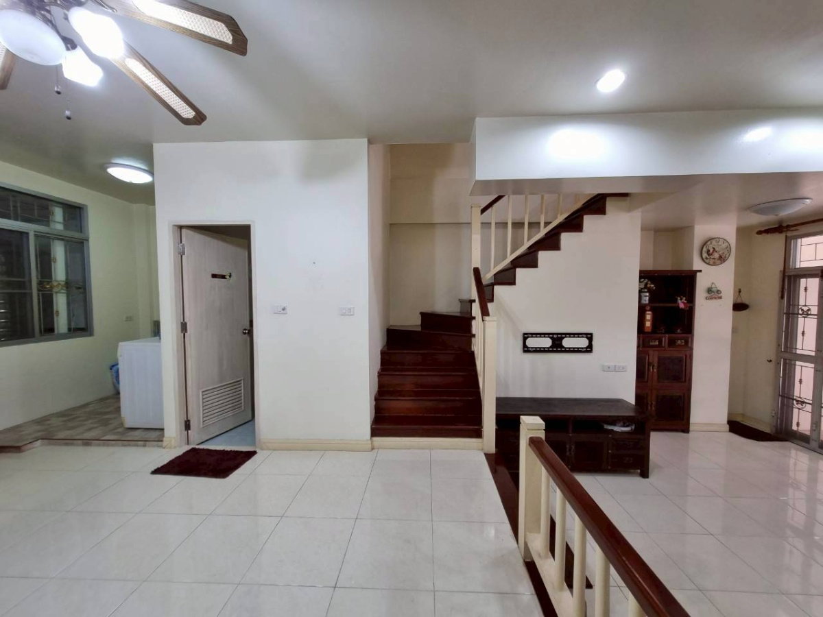 รูป 🏡 ขายทาวน์เฮ้าส์ 3 ชั้น ❤️💛ฟลอร่าวิลล์ ศรีนครินทร์ – สมุทรปราการ💰เพียง 2.99 ล้านบาท - รูปที่ 5/13