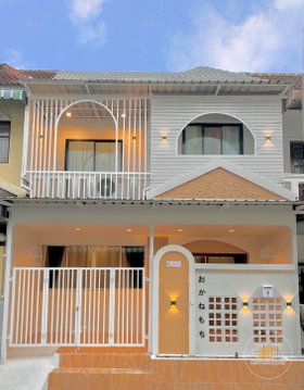 ขายบ้านสวยพร้อมอยู่ ทำเลทอง ใกล้รถไฟฟ้าครุไน หมู่บ้านวิเศษสุขนคร 18 ประชาอุทิศ 79 (ซอยสุขสวัสดิ์ 70 แยก 14)