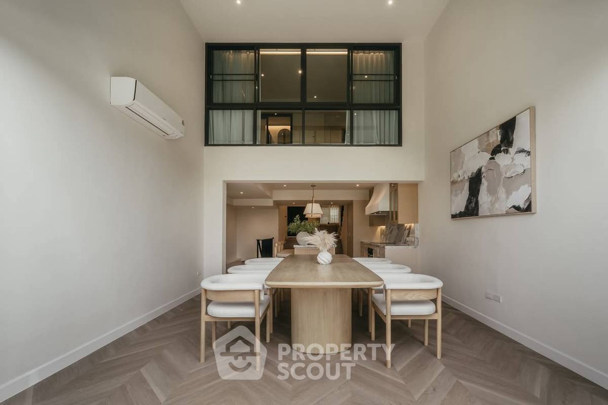 รูป ทาวน์โฮม 5 ห้องนอน ขนาด 350 ตร.ม. ที่ Regent 71 Place ใกล้ BTS พระโขนง (200 ม.) (ID 2096167) - รูปที่ 12/21