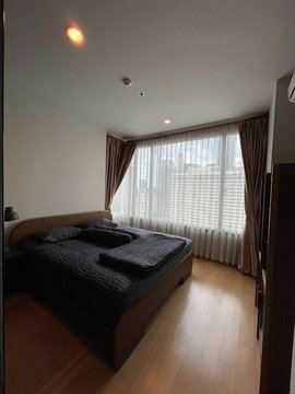 Pyne by Sansiri【𝐒𝐄𝐋𝐋 & 𝐑𝐄𝐍𝐓】🔥A classic, dark-toned room adds a touch of somberness and intrigue.🔥  Contact Line ID: @hacondo