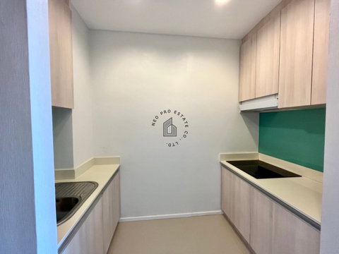 Luxury condo, 44 ​​square meters, 1 bed, 1 bath, beautiful view of Kaen Nakhon Lake, fully furnished, ready to move in.