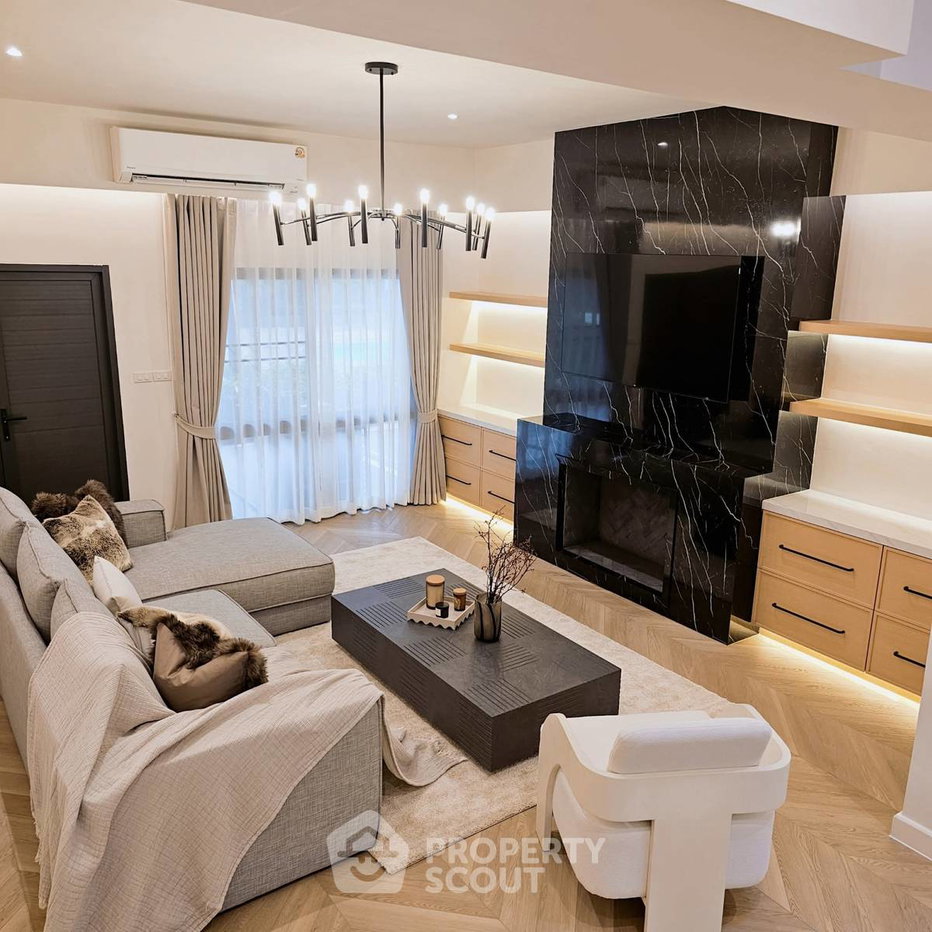 รูป ทาวน์โฮม 5 ห้องนอน ขนาด 350 ตร.ม. ที่ Regent 71 Place ใกล้ BTS พระโขนง (200 ม.) (ID 2096167) - รูปที่ 3/21