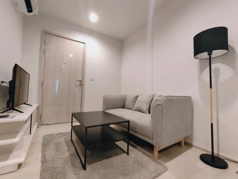 For Rent: Life One Wireless Condo(BTS Ploenchit ) (Rt-01)