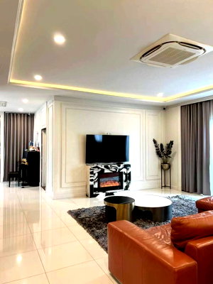 บ้านเดี่ยวให้เช่า : ❖ Rare Unit ❖ บ้านเดี่ยว 2 ชั้น แบบบ้าน SCENERY | 5 ห้องนอน 7 ห้องน้ำ | 93.00 ตร.ว. 375.00 ตร.ม. | ใกล้ โรงเรียนเตรียมอุดมศึกษาพัฒนาการ นนทบุรี 3 นาที