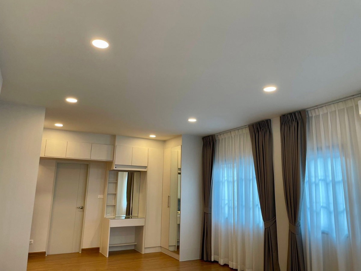 picture Centro Bangna                  Phase 2 - 9/11