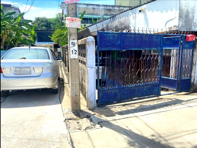 Land for sale Khae Rai Station : Land with Building for Sale, 42 sq.w. in Nonthaburi, Phibulsongkhram – Great Price!