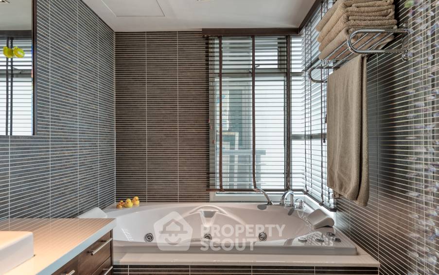 รูป คอนโด 3 ห้องนอน 170 ตร.ม. ชั้น 20 ที่ Fullerton Sukhumvit ห่าง BTS เอกมัย 400 ม. (ID 772351) - รูปที่ 17/26