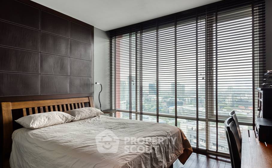 รูป คอนโด 3 ห้องนอน 170 ตร.ม. ชั้น 20 ที่ Fullerton Sukhumvit ห่าง BTS เอกมัย 400 ม. (ID 772351) - รูปที่ 4/26