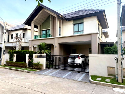 Houses for rent Tesco Lotus Srinakarindra : For Rent Bangkok Boulevard Srinakarin-Bangna Fully Furnished (Near Near the Yellow Line, Sri Dan Station and the BTS Bearing Station)