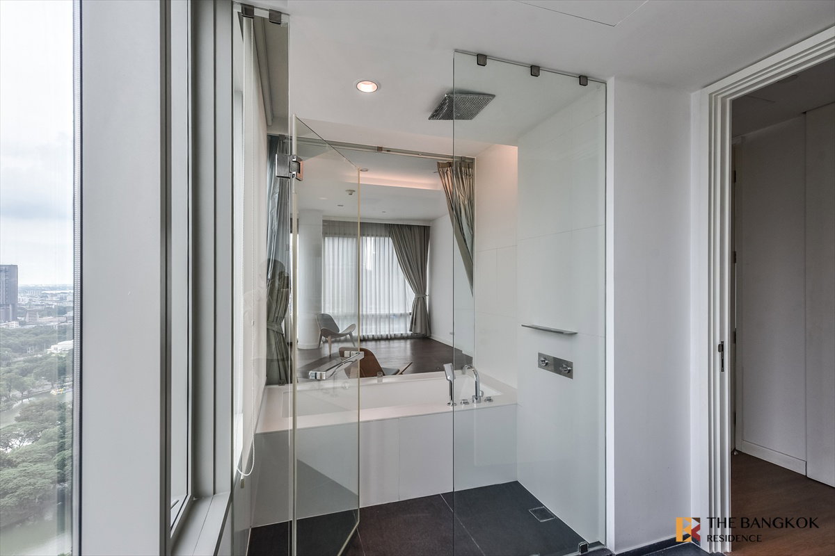 รูป 💎Ultimate Luxury Unit 💎 ,185 Rajadamri - Lumphini Park View, Near BTS Ratchadamri - รูปที่ 15/24