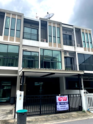 Townhouses for sale : Town House Prime Kaset Nawamin