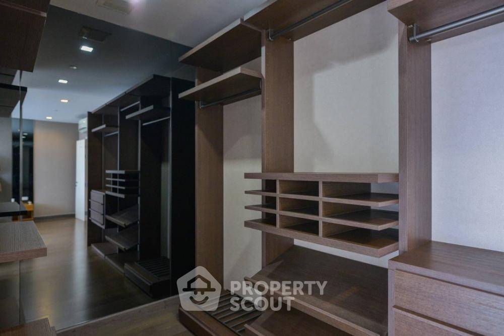 รูป คอนโด 3 ห้องนอน ขนาด 165 ตร.ม. ชั้น 36 โครงการ Urbano Absolute ใกล้ BTS กรุงธนบุรี 400 ม. (ID 888496) - รูปที่ 10/11