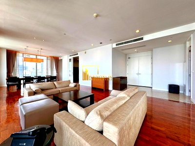 Apartment building for rent Srinakharinwirot University Prasanmit Campus : Very Spacious 4 Bedroom Luxury Apartment in Phrom Phong - BR0028AP