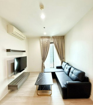 ✨✨LineID: @AgentCondo (มี@)✨✨ ให้ เช่า  2Beds 1Bath Centric Ratchada Huaikwang พร้อมเข้าอยู่