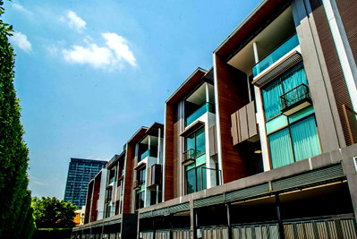 บ้านแฝด ดิ เอ็มควอเทียร์ : ขายบ้านทาวโฮมส์เอกมัย Residence สุขุมวิท65 Townhome Sukhumvit 4ชั้น ใกล้ BTS เอกมัย 950 เมตร ไปทองหล่อสะดวก 0879074045