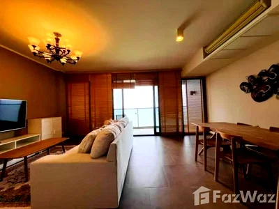 ขายคอนโด : 2 Bedroom Condo for sale at Zire Wongamat 5694068