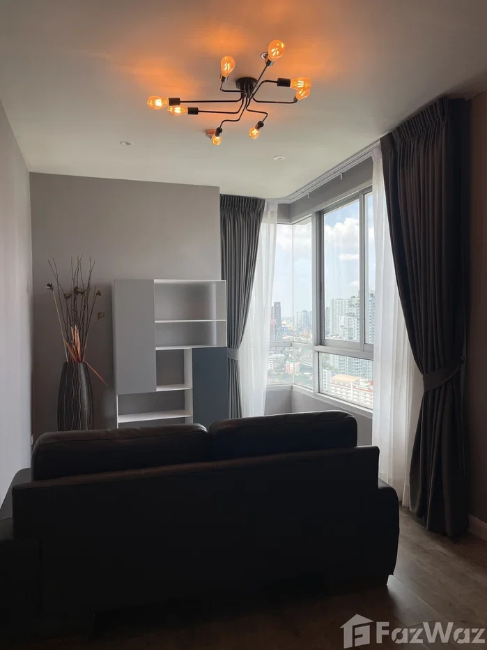 picture Spacious top floor corner unit 1698318 - 5/9