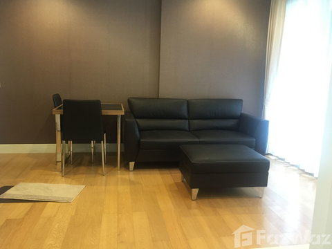 Quiet location near conveniences of Silom and Sathorn Road 1172410