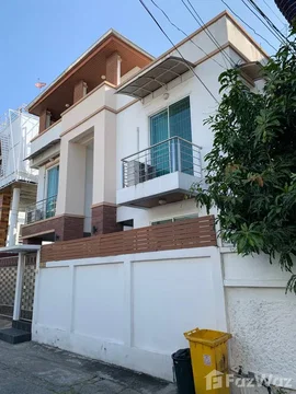 ขาย บ้านเดี่ยว 4 ห้องนอน ใน ดินแดง, กรุงเทพมหานคร 1686848