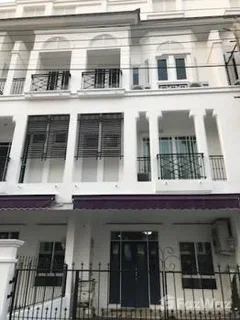 4 Bedroom Townhouse for sale at Leon Sukhumvit 62  1746292