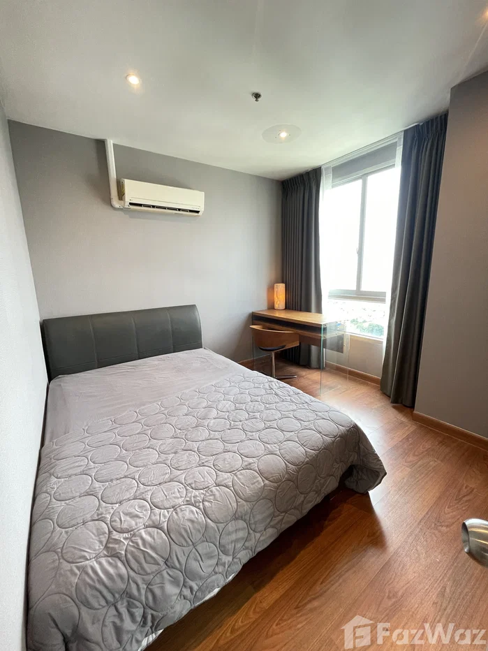 picture Spacious top floor corner unit 1698318 - 3/9