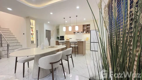 Fully Renovated Detached House for Sale – Ready to Move in 5691237