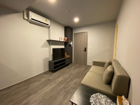 Monte Rama 9 - 1 Bed/ 1 Bath, 2 Floor Tower C near MRT Ramkhamhaeng (Orange line)