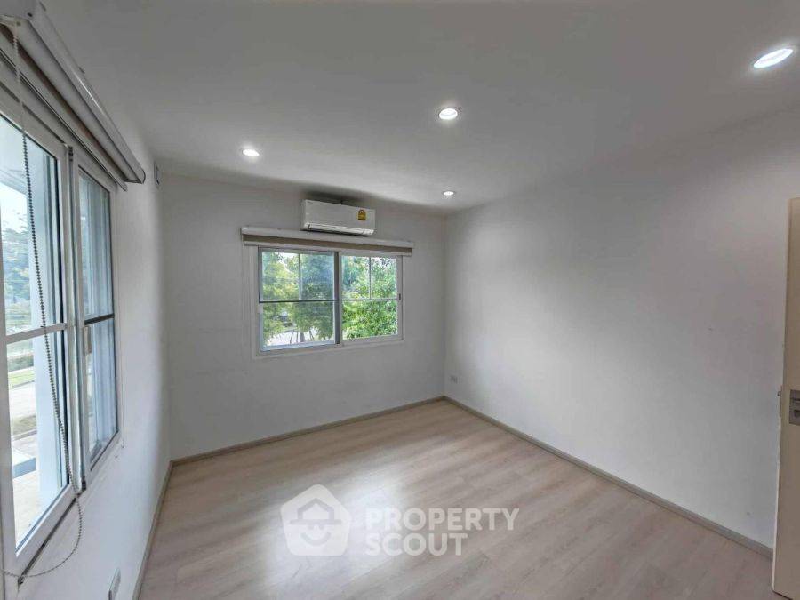 รูป บ้าน 3 ห้องนอน ขายที่ Villaggio Pinklao-Salaya ใกล้ศาลากลาง (ID 2317528) - รูปที่ 4/9