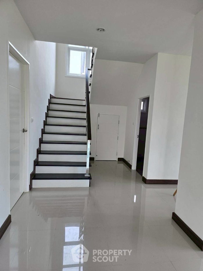 รูป บ้าน 6 ห้องนอน ขนาด 310 ตร.ม. สำหรับขายย่านบางเสร่ สัตหีบ จ.ชลบุรี (ID 2144226) - รูปที่ 2/11