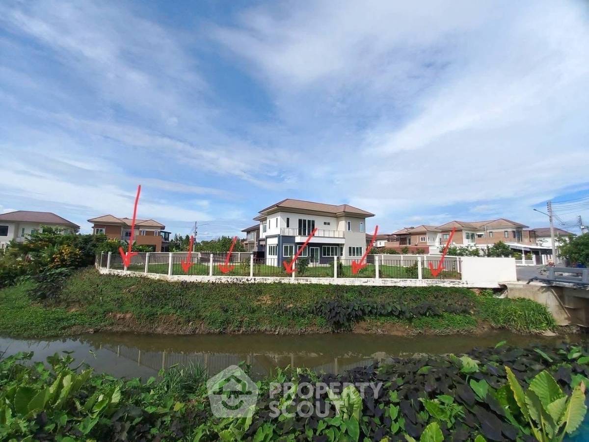 รูป บ้าน 6 ห้องนอน ขนาด 310 ตร.ม. สำหรับขายย่านบางเสร่ สัตหีบ จ.ชลบุรี (ID 2144226) - รูปที่ 10/11