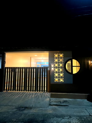 Townhouses for sale Phra Samut Jadee Samut Prakarn : 💥Single-Storey Townhouse For Sale – Fully Renovated is really beautiful & Ready to Move In💥
