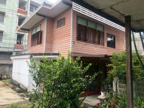 LTH13256 – House/Land for Sale | Sukhumvit 48 | 169 sq.w. | 676 sqm | 6 Beds 6 Baths | 85 MB | Near BTS Phra Khanong